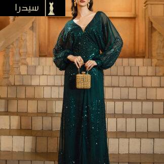 فستان مناسبات اعراس أسود بفتحة عالية وأكمام على شكل حرف V