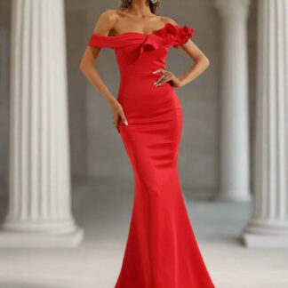 فستان حورية البحر الأحمر مكشوف الكتفين مع كشكشة