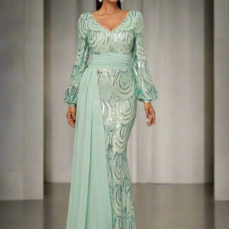 فستان مناسبات بأكمام طويلة مزين بالترتر