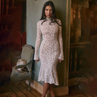 تنورة ميدي جديدة على الطراز الفرنسي ملفوفة حول الورك، فستان ضيق بأكمام طويلة ورقبة مستديرة من الدانتيل