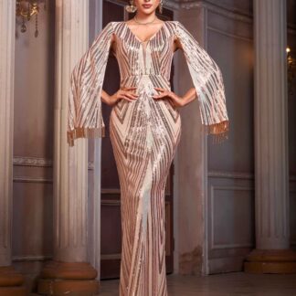 فستان سهرة ماكسي بلون الشمبانيا مع أكمام على شكل كيب وحواف من الخرز