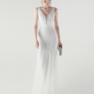 فستان زفاف بدون أكمام بياقة على شكل حرف ، مزين بالترتر، من قماش شبكي، مكشوف الظهر، موديل