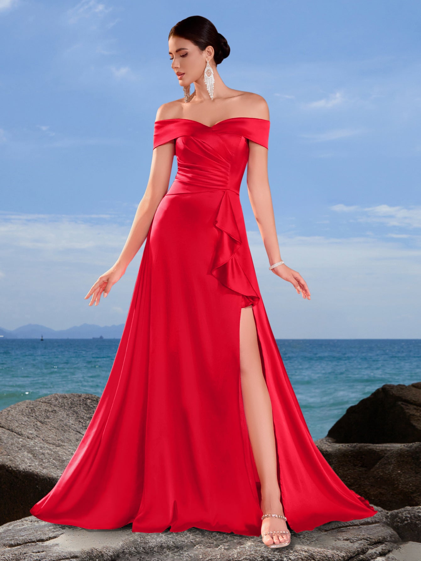 فستان سهرة ماكسي من الساتان مكشوف الكتفين بتصميم انسيابي مكشكش - Image 3